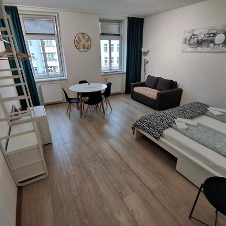Central Apartment Metro 1 Min. Wien Exterior foto