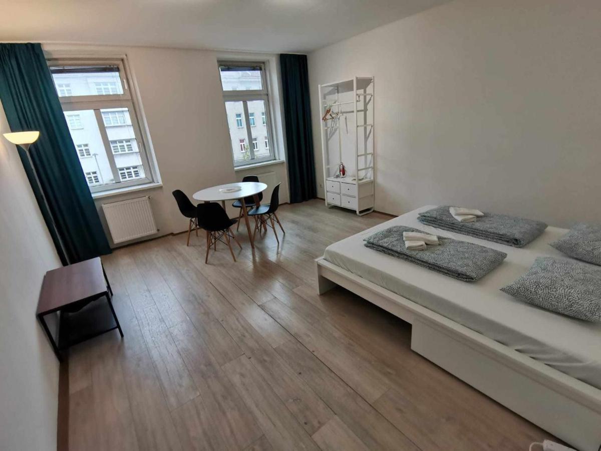Central Apartment Metro 1 Min. Wien Exterior foto