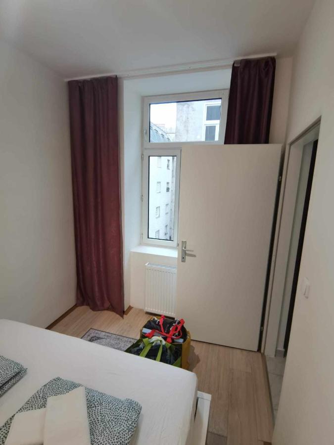 Central Apartment Metro 1 Min. Wien Exterior foto